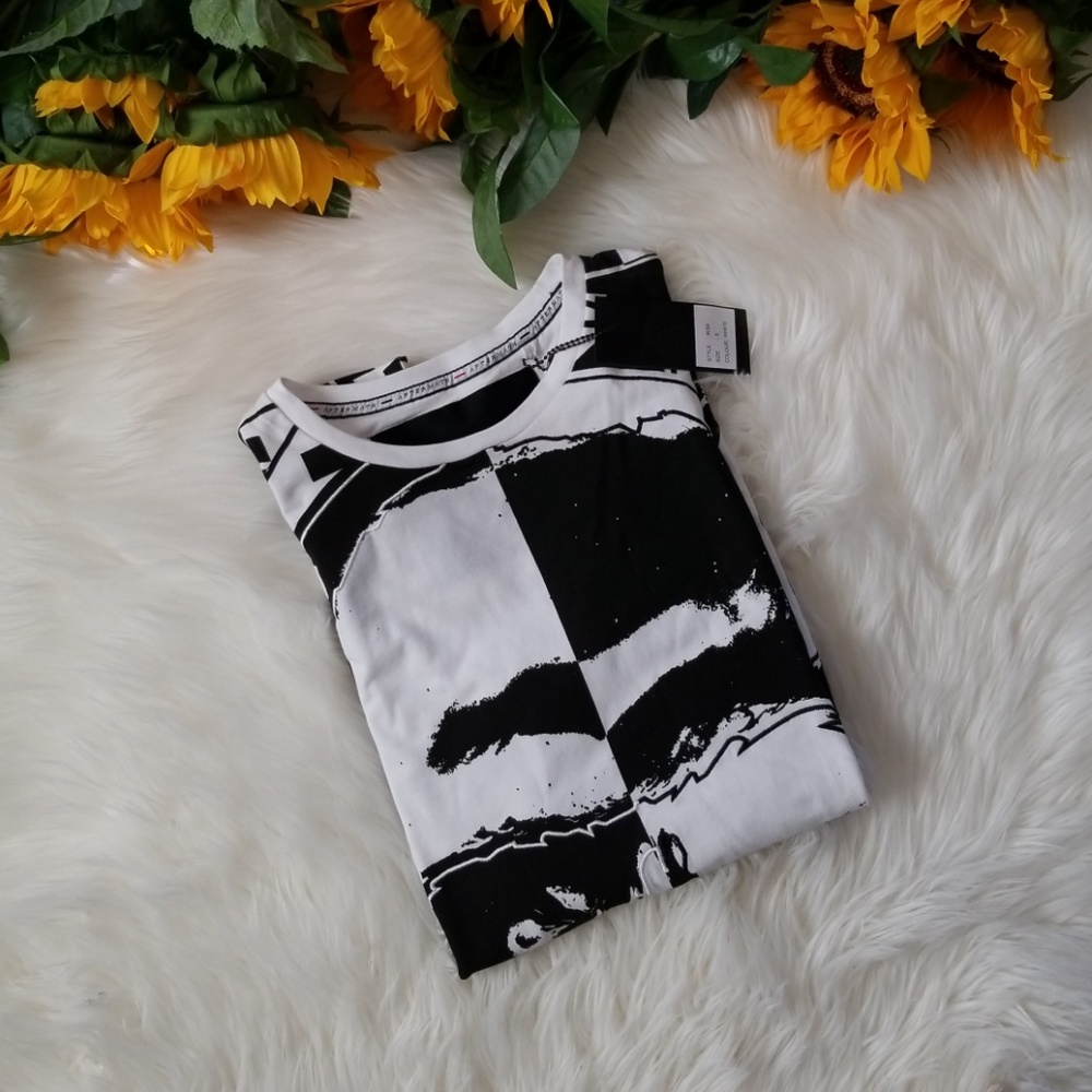 Aftermath Apparel Skull Crew Neck Tee - Picture 2 of 6